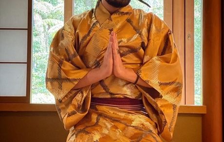 امیرعباس گلاب و لباس خاصش + عکس