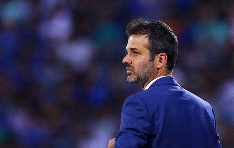  استرا ماچونی به استقلال ضربه زد