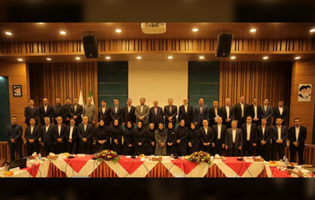 زرندی مقدم ‌در آخرین مجمع منطقه‌ای بانک اقتصادنوین: رشد متوازن بانک در همه شاخص‌ها مدنظر است