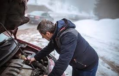 4 دلیل خوابیدن باتری ماشین در سرما