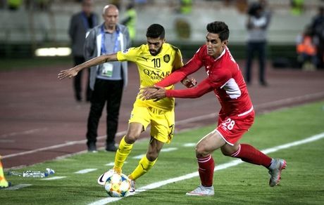نادری در پرسپولیس ماندنی شد 