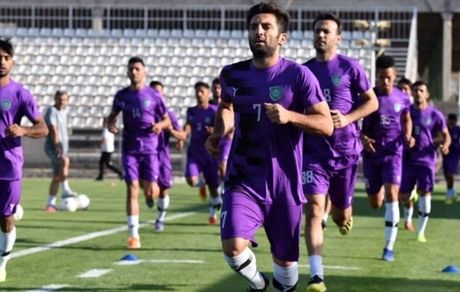 پنالتی پرسپولیس خنده‌دار بود