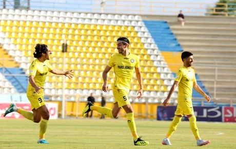 استاندار بوشهر پیگیر حل مشکلات پارس جنوبی شد