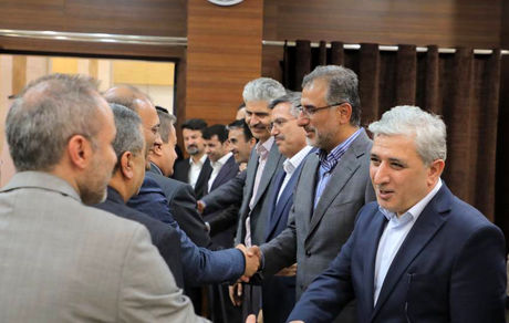 دیدار نوروزی کارکنان و مدیران گروه مالی اقتصادنوین با مدیرعامل و هیئت مدیره بانک