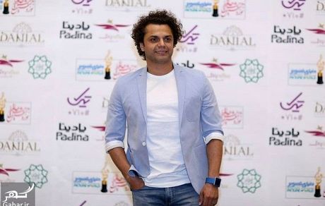 تیپ هنری و متفاوت آقای مجری در جشن حافظ + عکس