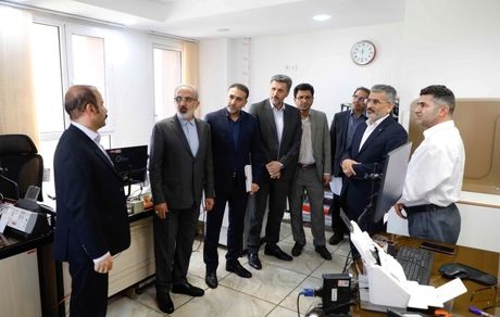 هم افزایی واحدهای صف و ستاد بانک مسکن در خدمت رسانی به مردم/ ارایه خدمات به مشتریان با تمام قدرت و توان