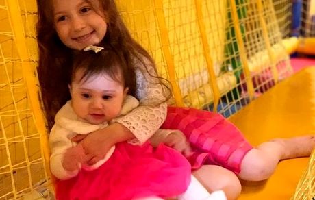 دو دختر ناز شاهرخ استخری 