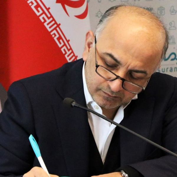 مدیرعامل بیمه دی: ملت و نیروهای مسلح مقتدر کشور در نبرد حق علیه باطل، ولایت پذیری، ایستادگی، صلابت و پیروزی را به نمایش گذاشت