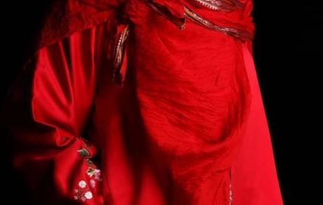 مانتوی خاص مجری برنامه بستنی ها + عکس