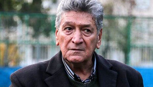 یک پیشکسوت فوتبال ایران در بیمارستان بستری شد