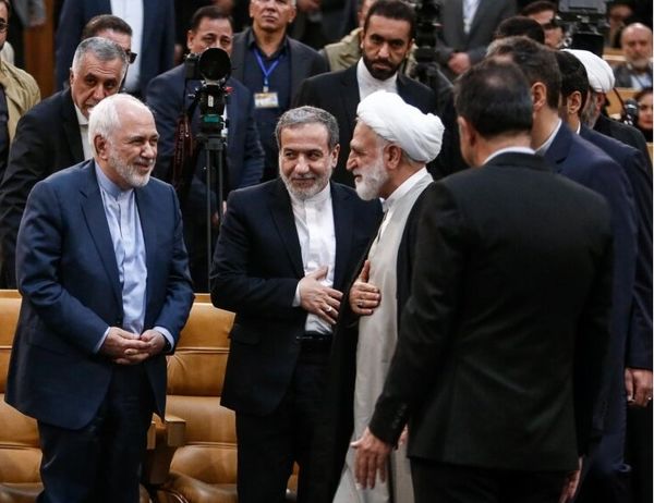 رئیس قوه قضائیه بر خروج ظریف از دولت تاکید کرد
