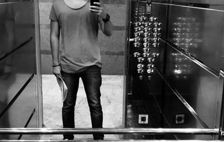 مهرداد صدیقیان با تیپ سیاه سفید + عکس