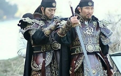 عکسی از جومونگ در کنار بدلکارش