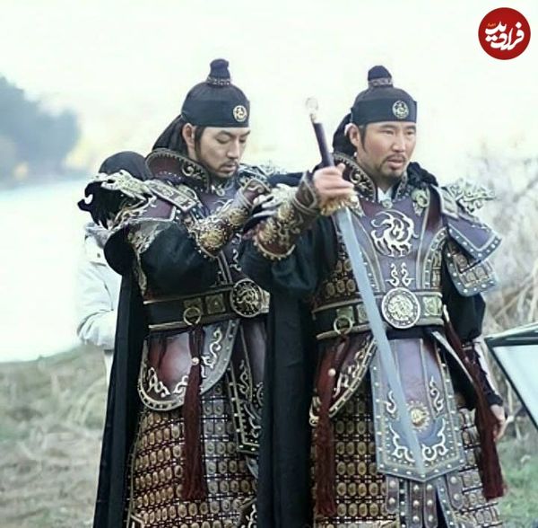 عکسی از جومونگ در کنار بدلکارش