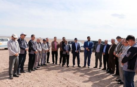 آغاز عملیات اجرایی احداث نیروگاه ۶۰ مگاوات برق خورشیدی شرکت آلومینای ایران 