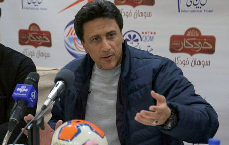 تجلیل باشگاه استقلال از دو پیشکسوت پیش از بازی با پرسپولیس