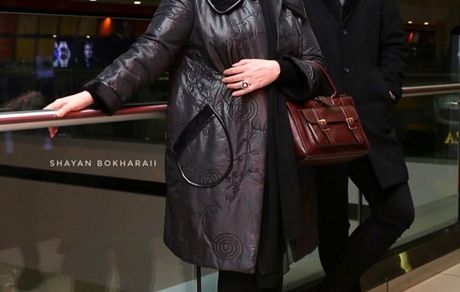 نعیمه نظام دوست در کنار بازیکن مشهور تیم ملی + عکس