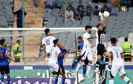 رشیدی: حسینی لایق پیراهن شماره یک تیم ملی است