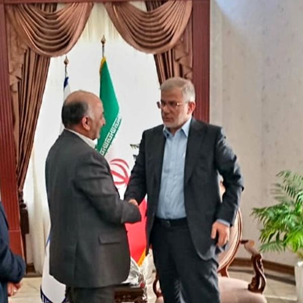 اقدامات بیمه دی در خدمت‌رسانی به ایثارگران مقدس است/ بر اساس نظرسنجی صورت گرفته در استانداری رضایت ایثارگران از بیمه دی ستودنی است