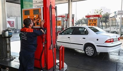 سهمیه بنزین به کارت بانکی منتقل می‌شود + جزئیات