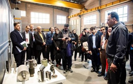 در یک‌سال گذشته، بخش قابل‌توجهی از موانع قانونی همکاری هلدینگ خلیج‌فارس با شرکت‌های دانش‌بنیان، فناورو دانشگاه‌ها برطرف شده/ فرصت‌ مطالعاتی برای اساتید دانشگاه و پژوهشگران در ۴۰ پروژه پژوهشی هلدینگ/ چالش اصلی شرکت‌های فناور اتصال به بازار است