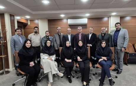 نشست صمیمی مدیران روابط‌عمومی گروه توسعه معادن و فلزات به‌مناسبت هفته ارتباطات