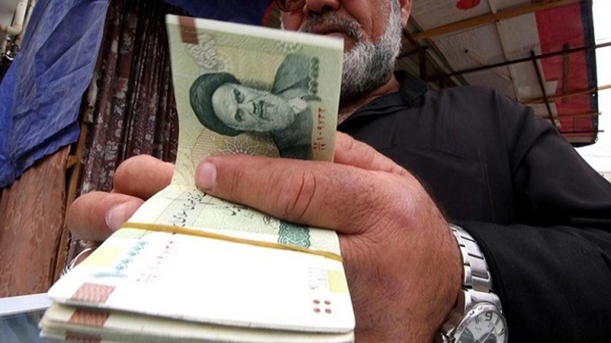 جزییات کامل افزایش حقوق در سال 1402 + جدول