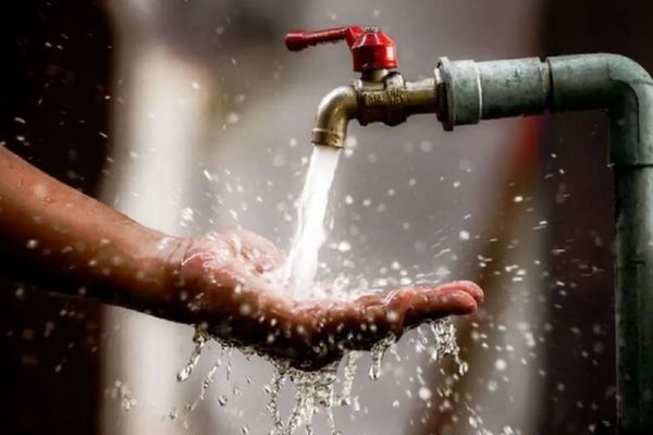 ۳۰ درصد آب شرب ایران در لوله ها گم می شود!