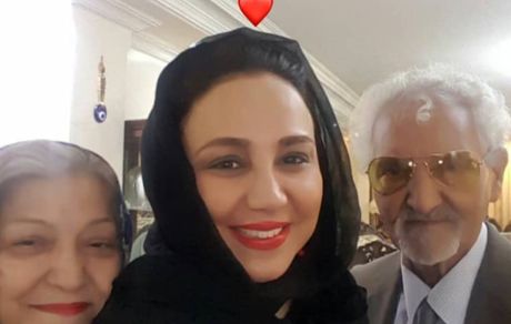 بهنوش بختیاری در میان والدینش + عکس