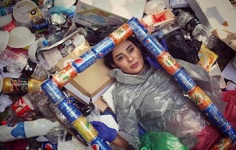  شیدا یوسفی با پلاستیکی + عکس