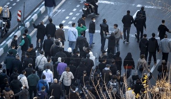 اعتراضات احتمال حمله مجدد اسرائیل را افزایش می‌دهد / پیام نتانیاهو: شما شورش کنید تا من حمله کنم!