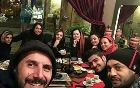 درخونگاهی ها در رستوران + عکس