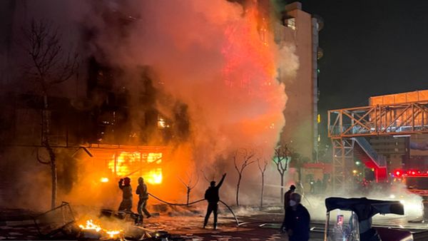 گزارشی از روزهای خاموشی؛ در خیابان‌های ایران چه گذشت؟