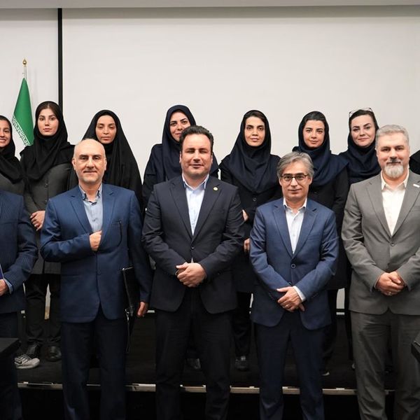 مدیرعامل بیمه دی: شرکتهای بیمه ای، دستاوردهای موفق خود را با سایر شرکت‌ها به اشتراک بگذارند