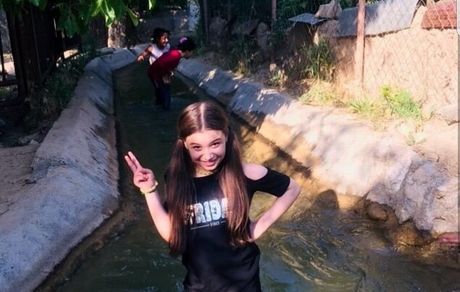 دختر زیبای آقای خواننده از همسر اول + عکس