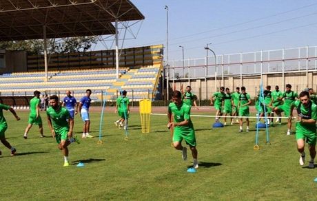 تاکید استراماچونی بر پاسکاری ترکیبی در تمرین استقلال 