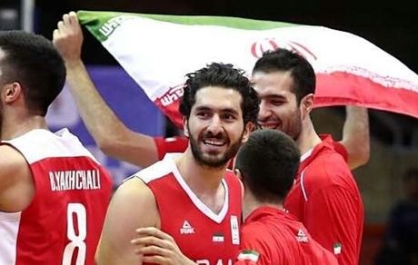 زنگنه: تیم‌ملی امسال از حاشیه دور است