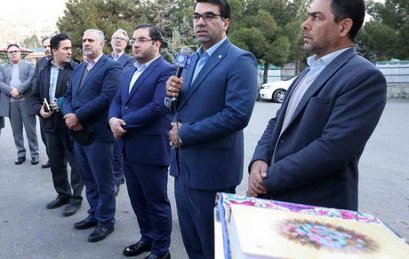 کاشت 50 اصله نهال به دست مدیر عامل و مدیران بانک توسعه تعاون