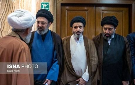 عکس خاص ۳ پسر رهبر انقلاب در یک مراسم