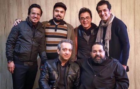 فراخوان لبخند رضا صادقی + عکس