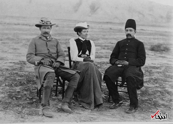 تصویری دیده نشده از شاهزاده قجری در کنار انگلیسیها