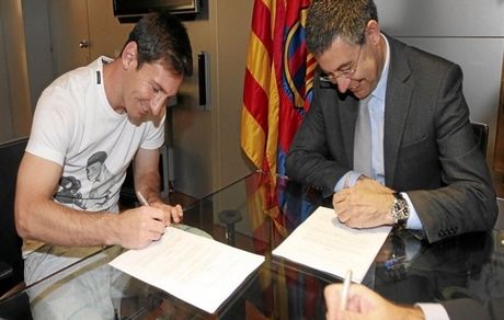 بارسلونا لیونل مسی را برای ترک نوکمپ آزاد گذاشت 