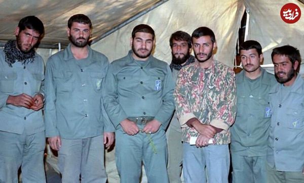 علی شمخانی در کنار محمد ابراهیم همت در جبهه
