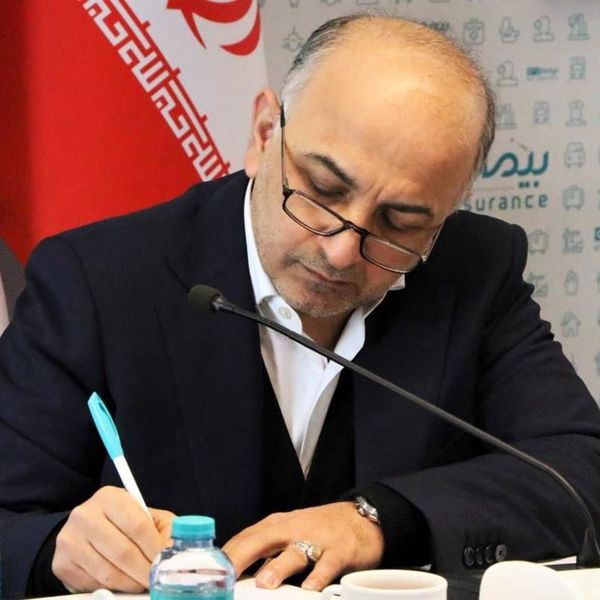 پیام مدیرعامل بیمه دی به مناسبت روز پزشک: پزشکان متعهد با دم مسیحایی، مصداق آیه ۳۲ سوره مائده هستند