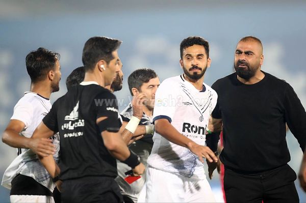 شکایت کیفری داور بازی پرسپولیس از مازیار زارع!