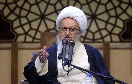 مکارمشیرازی: حضور زنان در ورزشگاهها ضرورتی ندارد؛ میتوانند مسابقات را از تلویزیون تماشا کنند