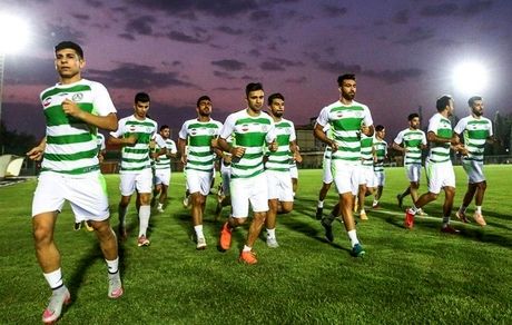 تمرینات اختصاصی بازیکنان خارجی ذوب‌آهن با مربی بدنساز