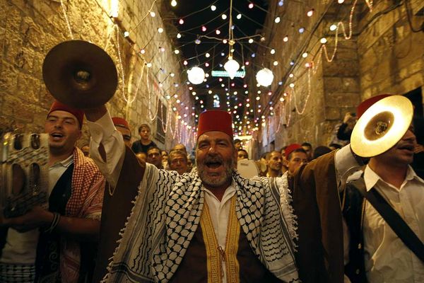 چرا تصویر ماه رمضان در ایران شاد نیست؟