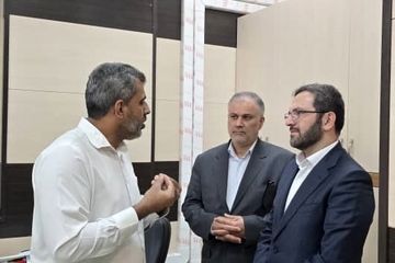 بازدید سرزده مدیرعامل بانک کشاورزی از شعبه جاسک / تأکید متقی‌نیا بر تسریع خدمت‌رسانی به مردم