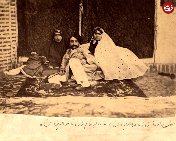 تصویری از «ناصرالدین شاه» در حرمسرا